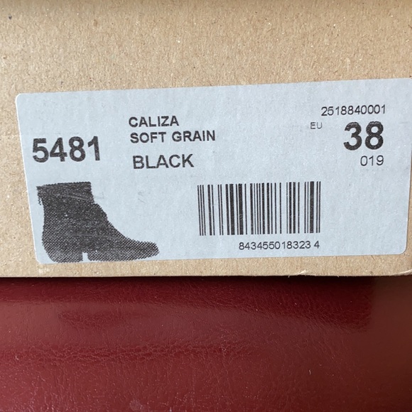 El Naturalista black leather ankle boots - Picture 11 of 11